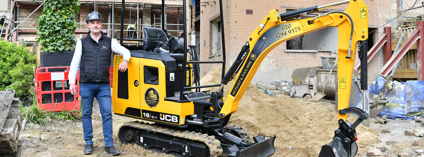 FIRST JCB FLEXIBUY CUSTOMER LANDS NEW MINI EXCAVATOR 
