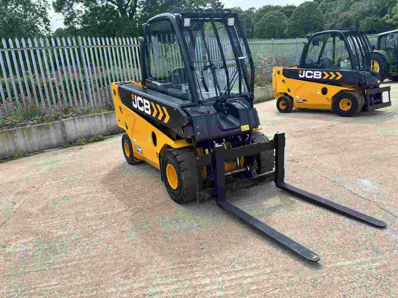 2021 JCB 35-23D 2wd Logistics Semi Cab  2021