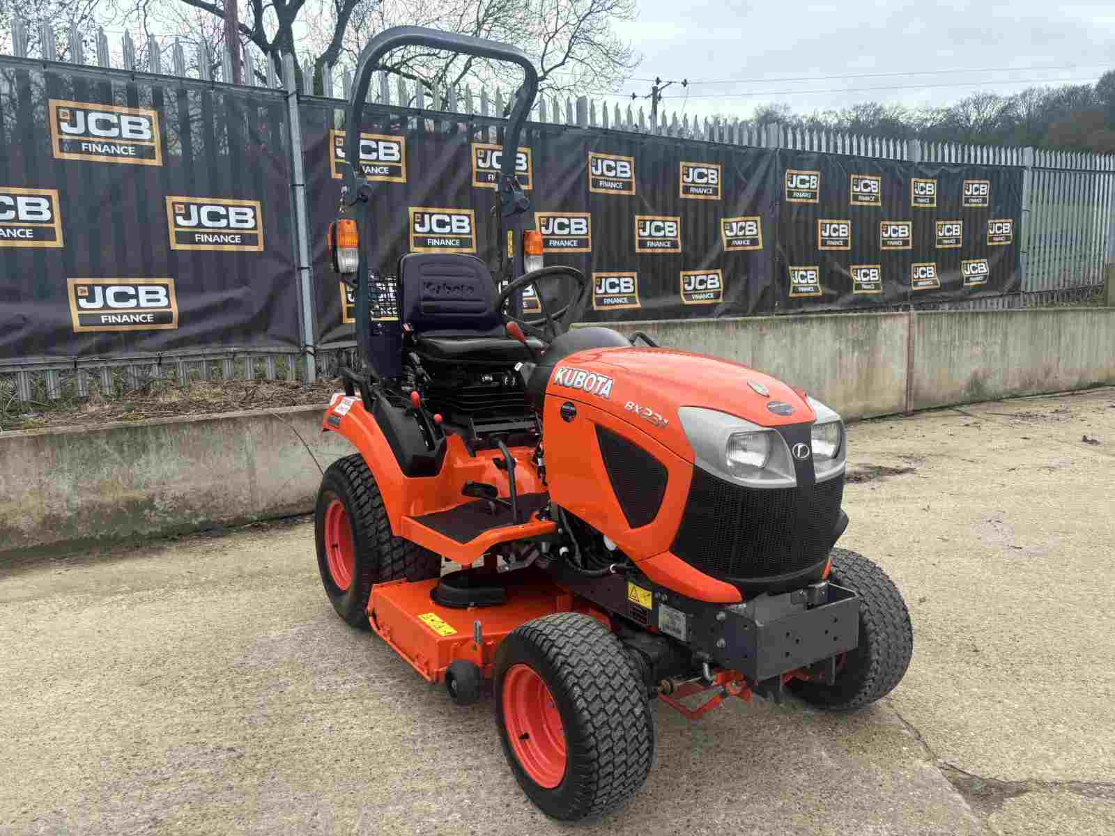 2019 KUBOTA BX231 Compact Tractor Mower