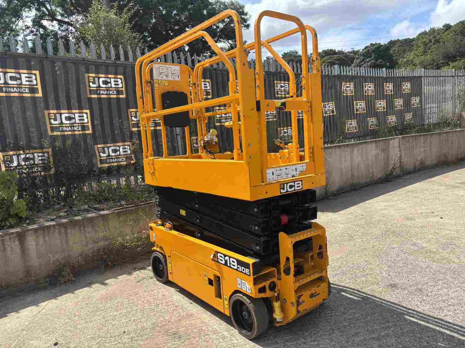 2022 JCB S1930E Scissor Lift  2022