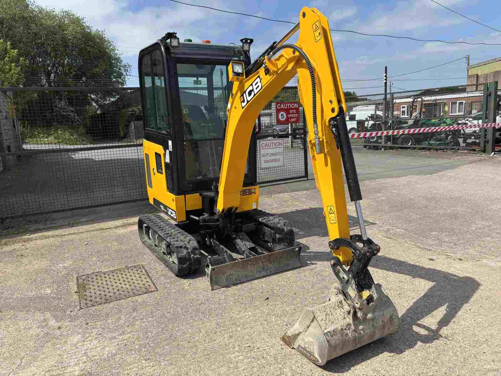 2023 JCB 19C-1 Cab Pro  2023