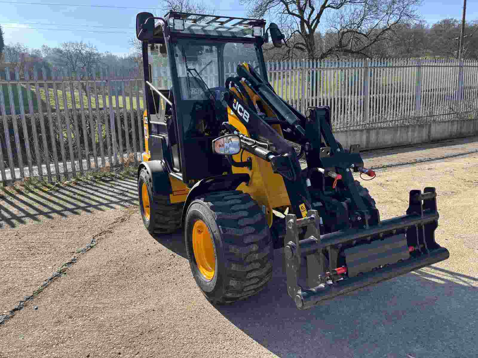 2023 JCB 403e Agri Articulated Loader, Electric  2023