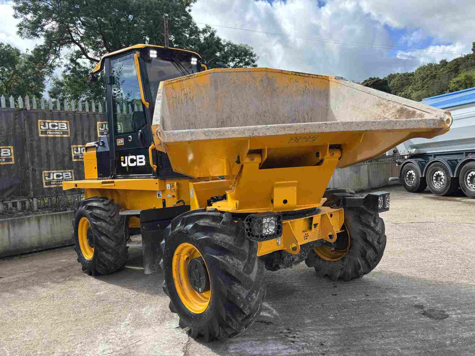 2024 JCB 6ST-2S5 Swivel Dumper 2024    hours