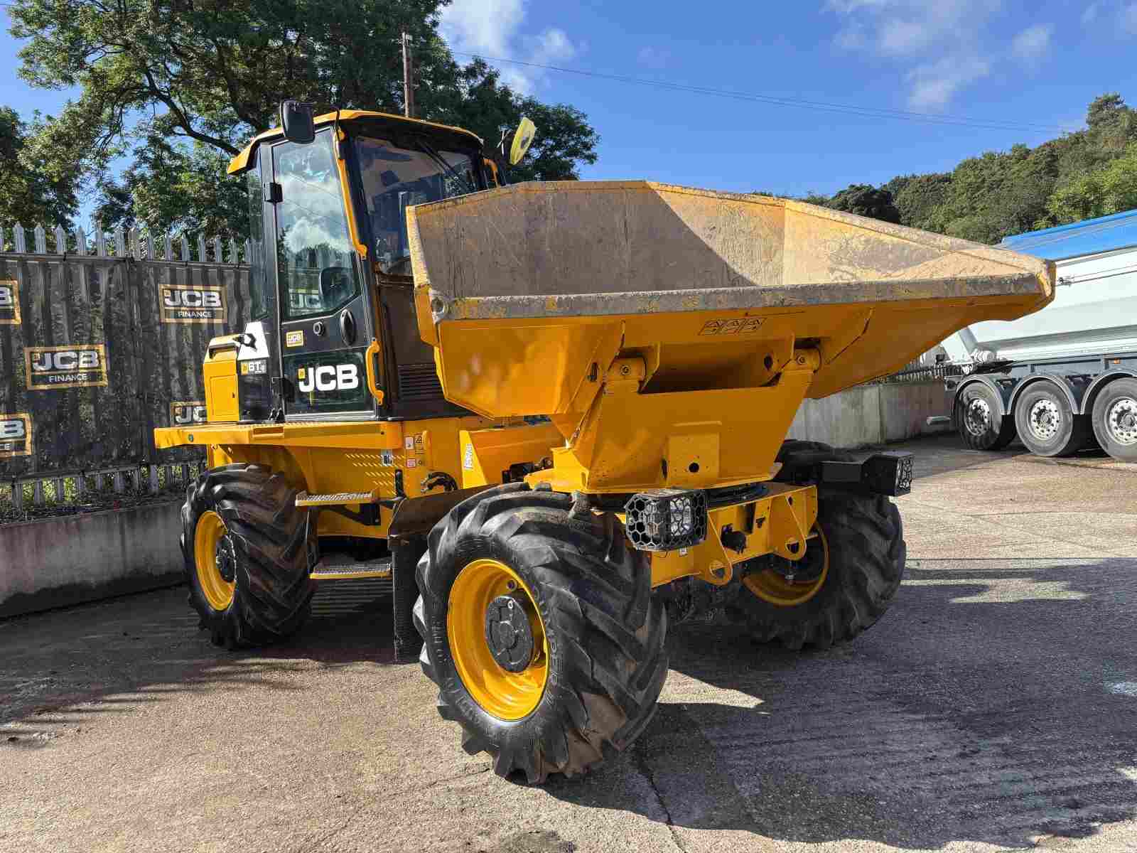 2024 JCB 6ST-2S5 Swivel Dumper 2024 657 hours
